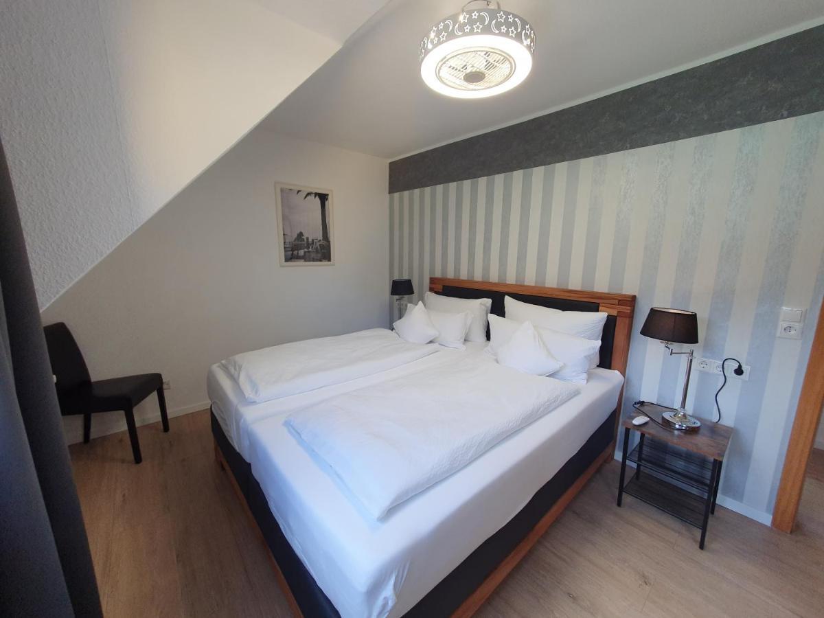 Gaestehaus Burgberg, Weinhaus Fries Kattenes Luaran gambar
