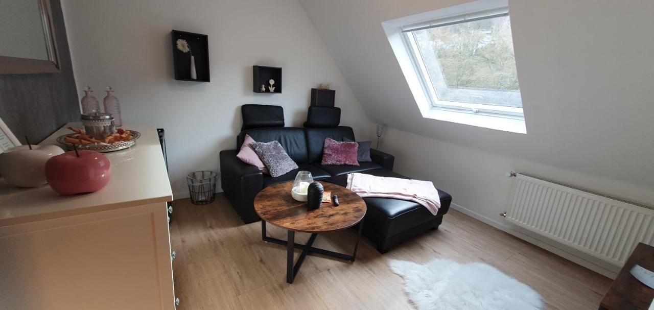 Gaestehaus Burgberg, Weinhaus Fries Kattenes Luaran gambar