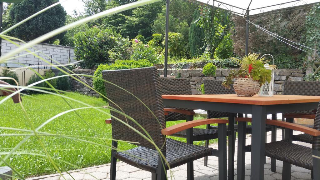 Gaestehaus Burgberg, Weinhaus Fries Kattenes Luaran gambar