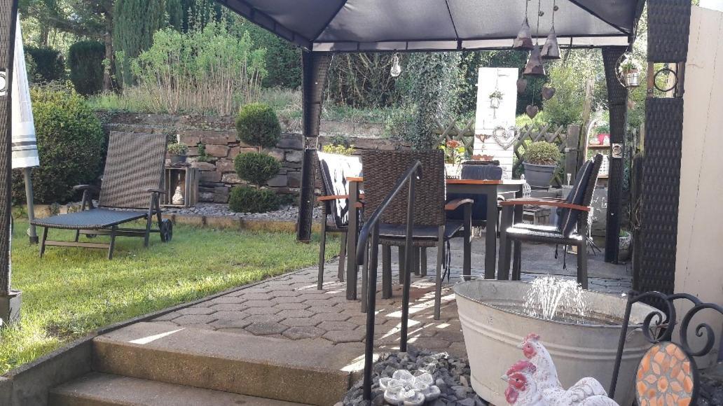 Gaestehaus Burgberg, Weinhaus Fries Kattenes Luaran gambar