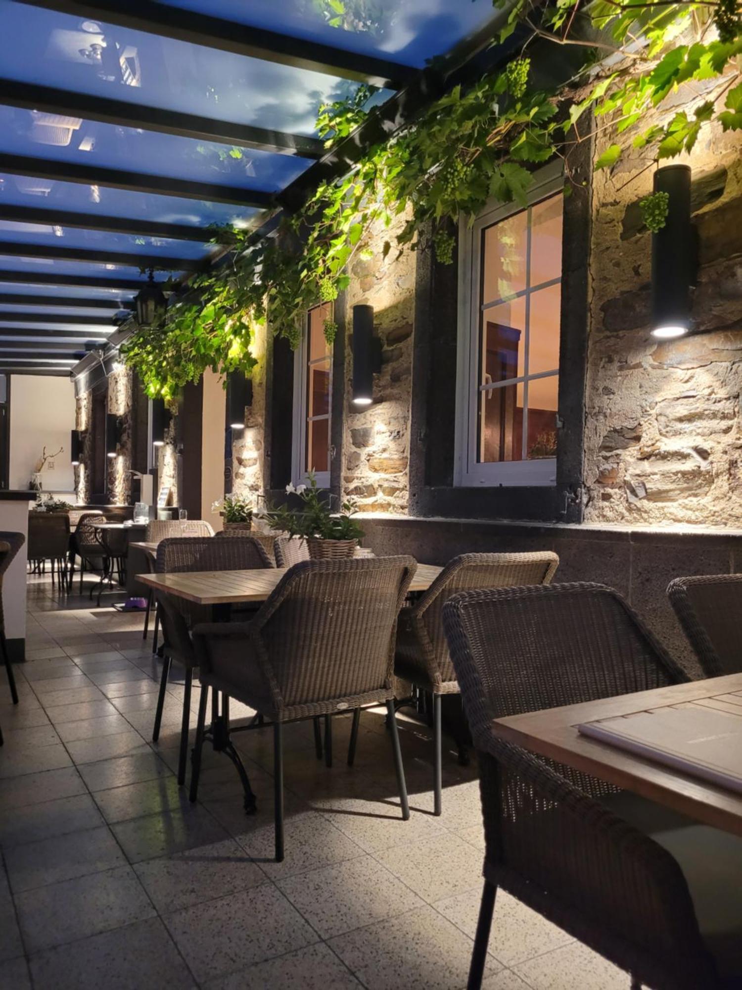 Gaestehaus Burgberg, Weinhaus Fries Kattenes Luaran gambar