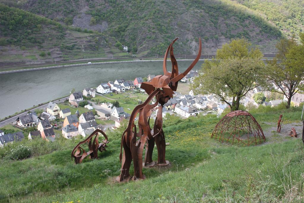 Gaestehaus Burgberg, Weinhaus Fries Kattenes Luaran gambar